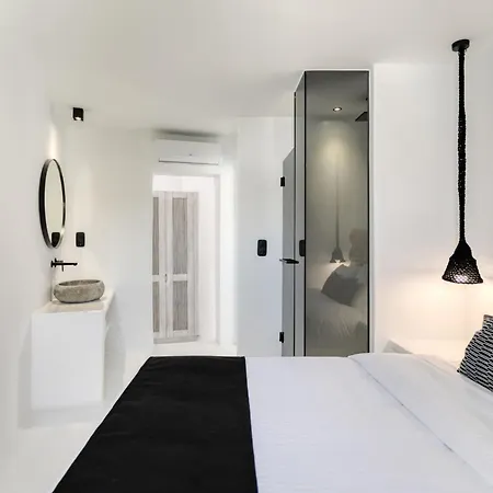 Lkm 5 Bedrooms Black Royal I Mykonos Psarou