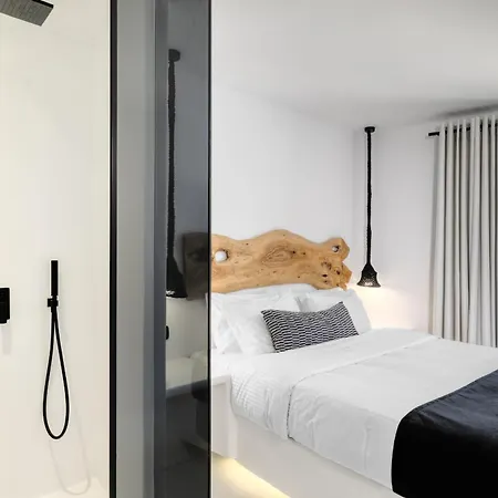 Lkm 5 Bedrooms Black Royal I Mykonos Psarou